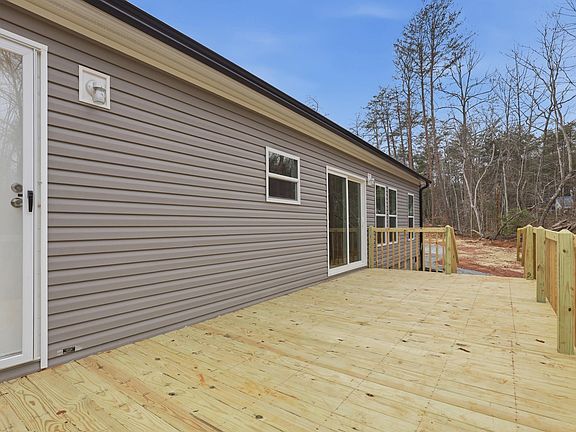 4th image of 523 Raines Rd