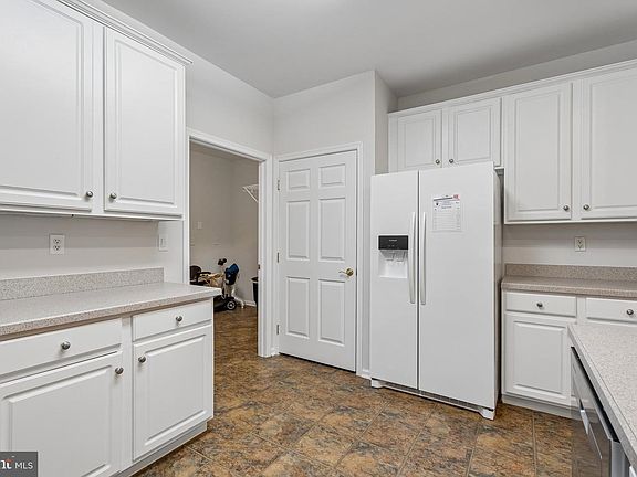5th image of 172 Lattice Ln