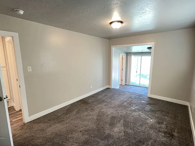 4480 W 5655 S — Photo 27