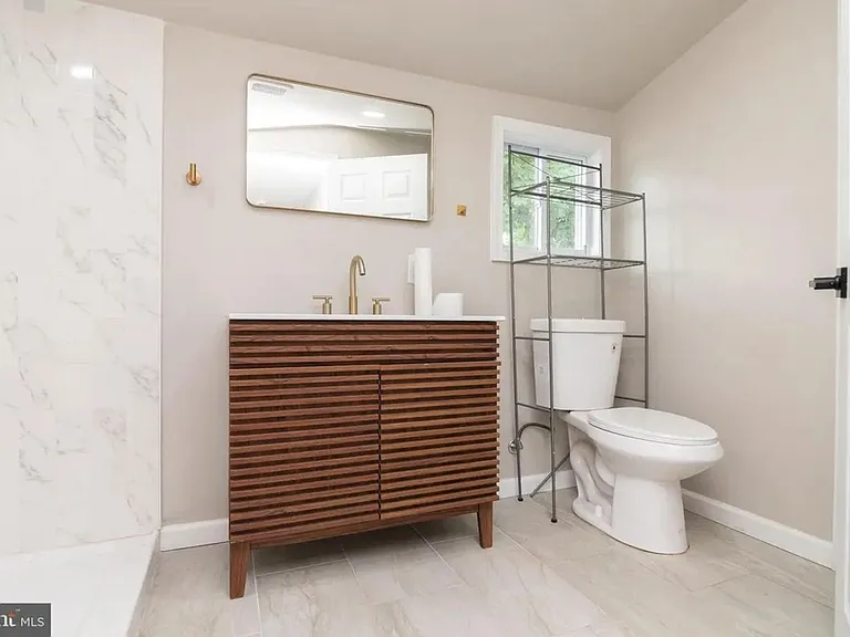 107 West St — Photo 11