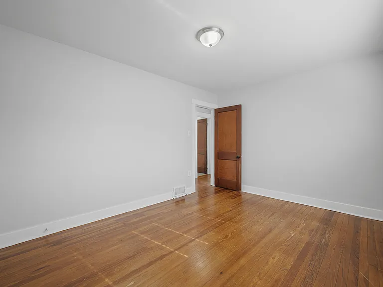 2921 Brentwood Ave — Photo 17