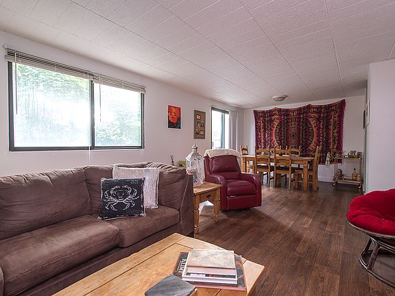 3rd image of 5326 Pocusset St #26