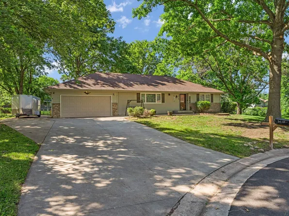 3419 SE Arbor Ct, Topeka, KS 66605