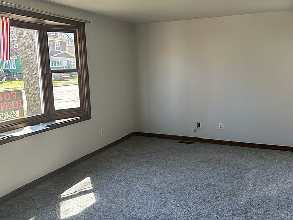 3rd image of 1341 Pierce Ave #1