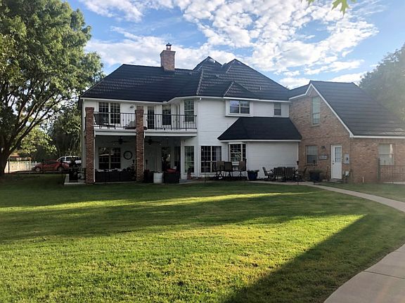 4th image of 1916 Saint Andrews Dr