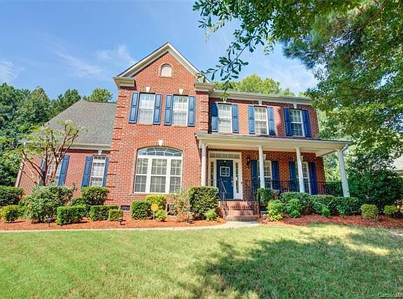 2nd image of 404 Stonewater Bay Ln