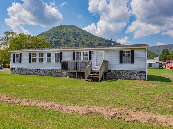 736 Anderson St, Glasgow, VA 24555