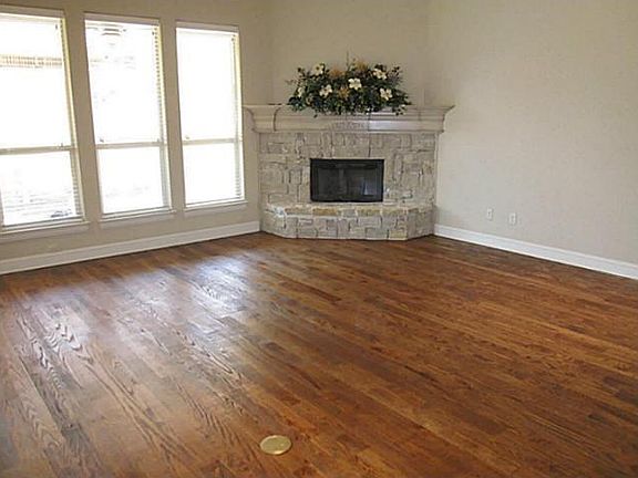 4th image of 748 Hill St