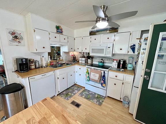 4th image of 1005 Merion Ct #46