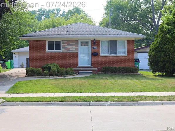 21819 Beechwood Ave, Eastpointe, MI 48021