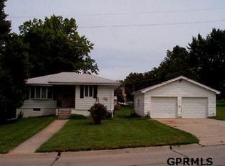342 W Pearl St, Elkhorn, NE 68022