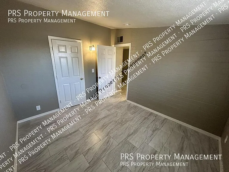 761 N Delaware St #A — Photo 20
