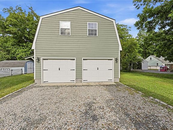 4th image of 3248 Galberry Rd
