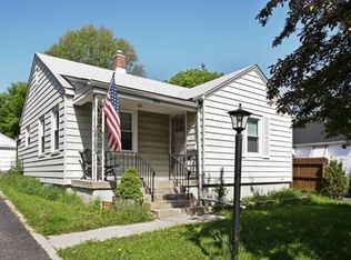 800 Flossmoor Ave, Waukegan, IL 60085