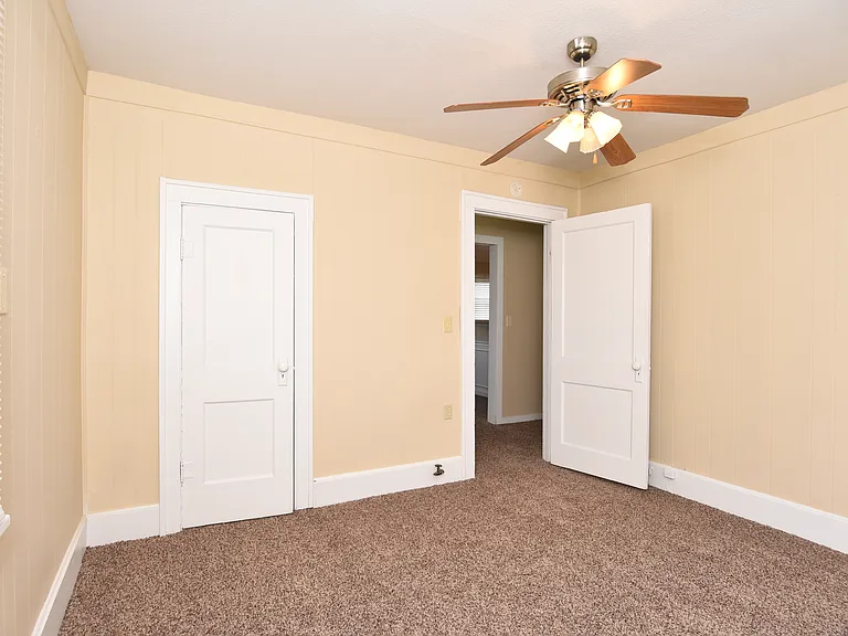 302 E Aquarium Pl — Photo 21