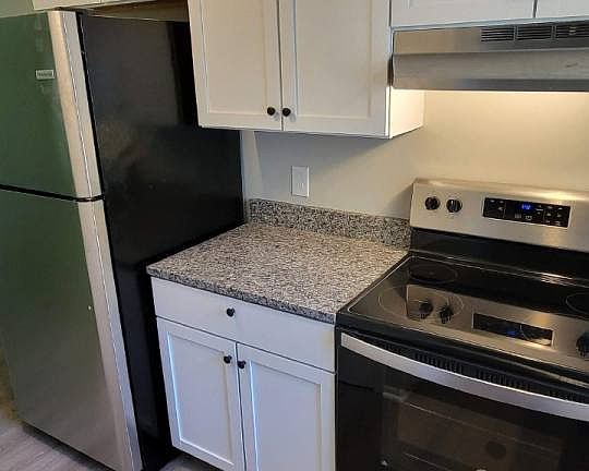 4th image of 40 McIntyre St Unit A1