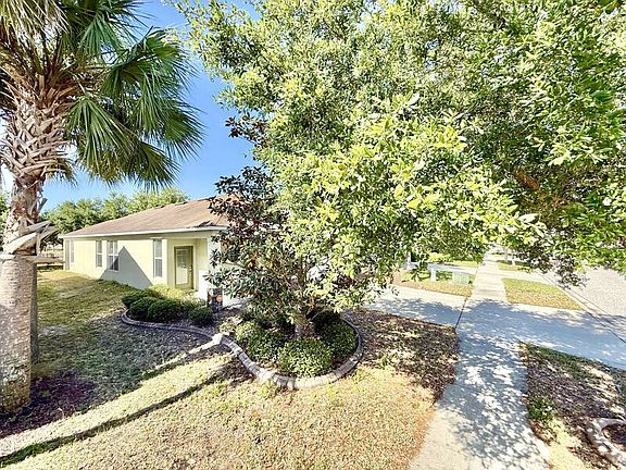 5th image of 8305 Deerland Bluff Ln