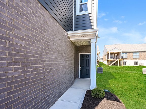 3rd image of 4930 Pebble Ct