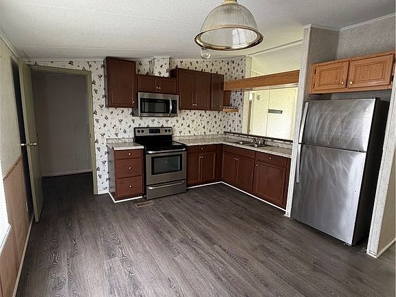 2nd image of 3898 Alamac Rd