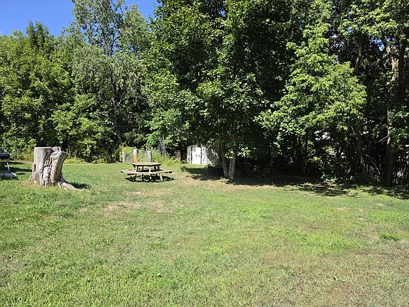 2nd image of 8 Hillside Street