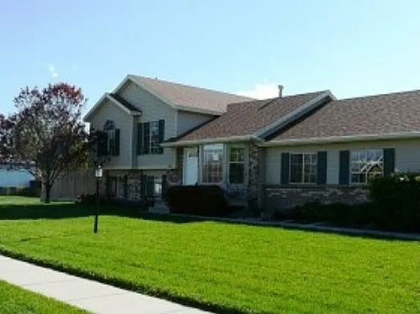 7708 S Wood Green Rd, West Jordan, UT 84084