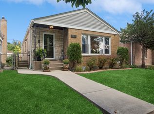 6043 N Troy St, Chicago, IL 60659