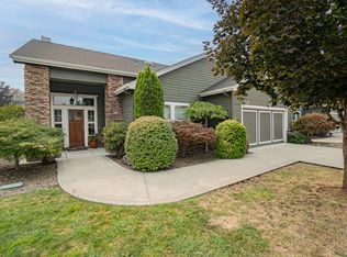 126 Sky Hawk Dr, Eagle Point, OR 97524