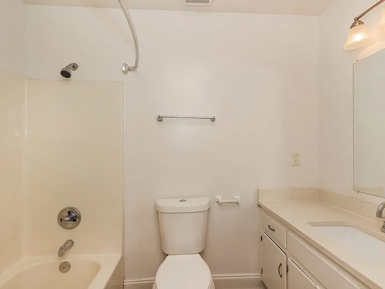 4140 Hawkins Xing — Photo 11
