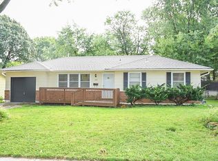 108 NW 4th St, Blue Springs, MO 64014