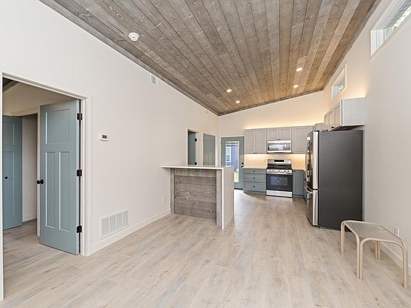 5th image of 50 E Baseline Rd