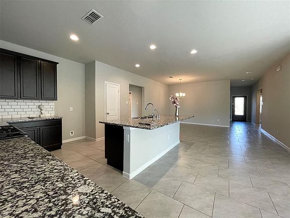 5th image of 4022 Chester Bay Ln