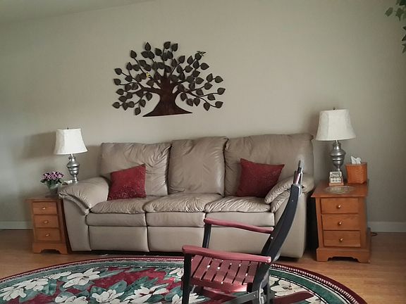 3rd image of 317 Brentwood Ave