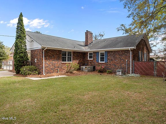2nd image of 2212 Longleaf Pine Drive