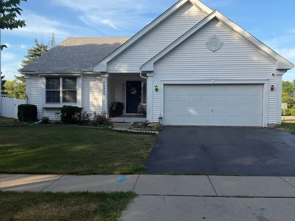 7055 Nathan Ln, Carpentersville, IL 60110
