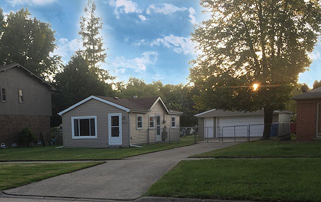 1st image of 8013 N Silvery Ln