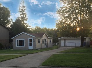 8013 N Silvery Ln, Dearborn Heights, MI 48127