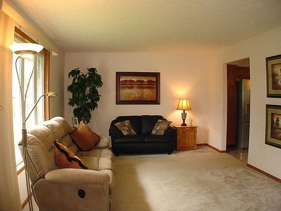 3rd image of 5276 Brompton Dr