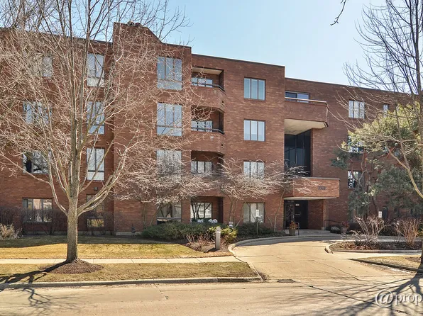 1601 Oakwood Ave APT 307, Highland Park, IL 60035