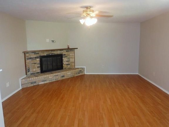 3rd image of 7117 Newcastle Pl