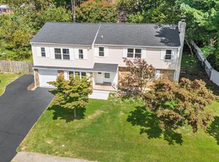 110 Country Club Dr, Newark, DE 19711