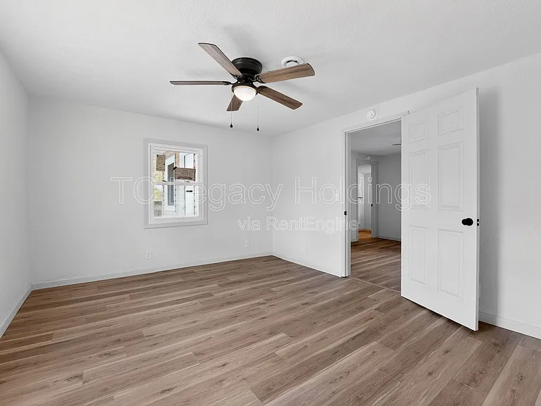 73 Beechwood Ave — Photo 9