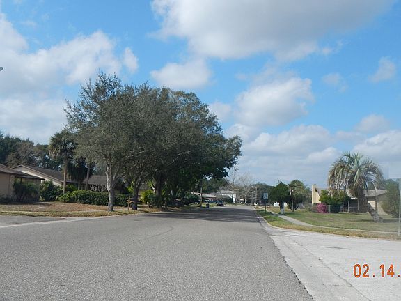 5th image of 1350 Gladiolas Dr