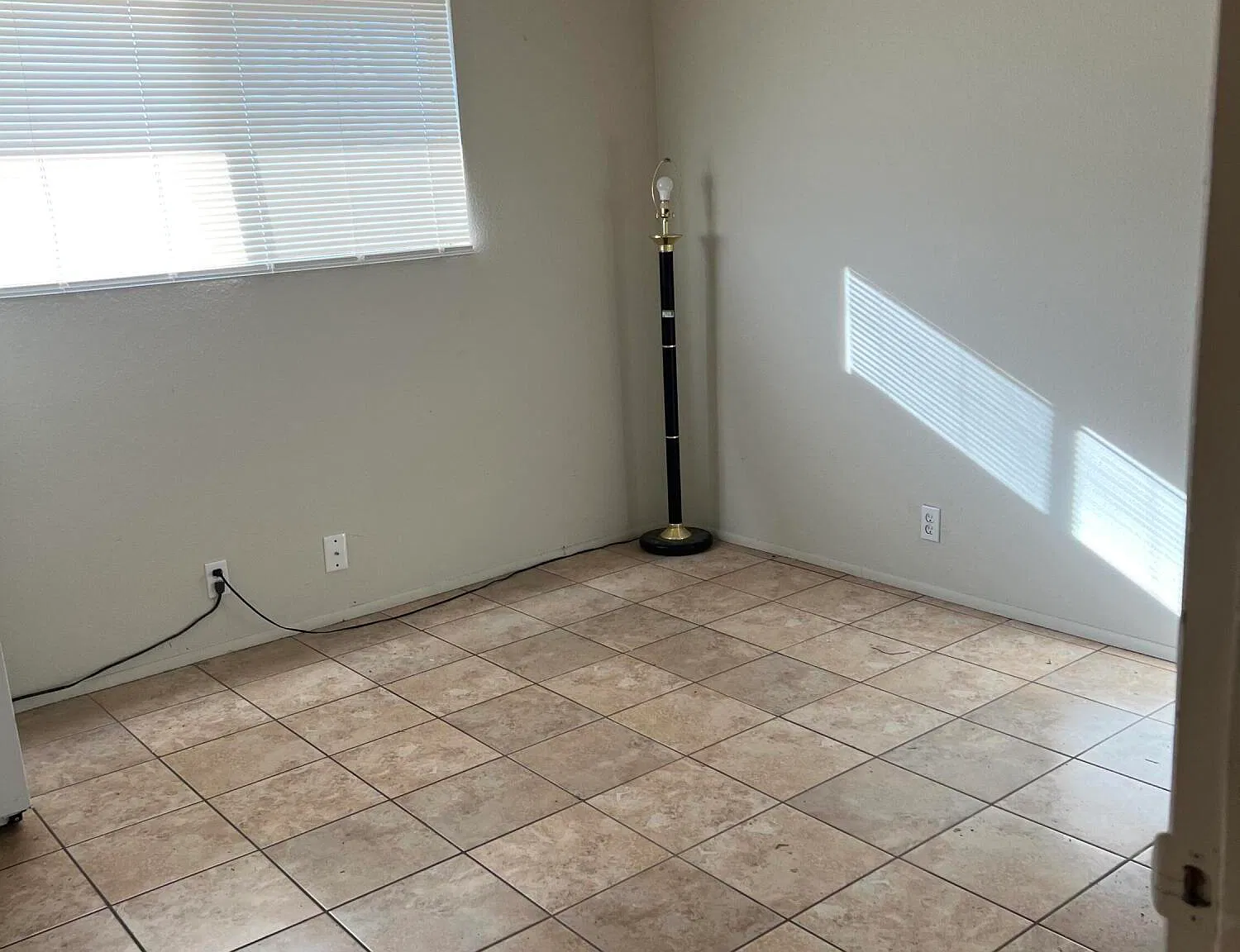 2 bed, 1.0 bath, 800 sqft, $1,100 — Photo 4