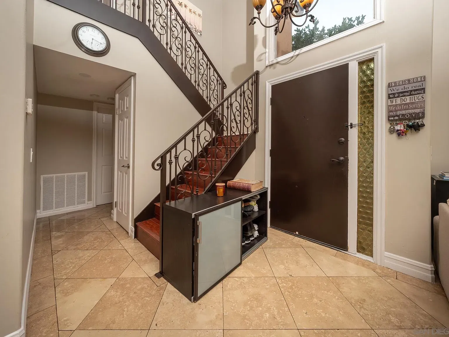 4 bed, 2.0 bath, 1745 sqft, $5,000 — Photo 3