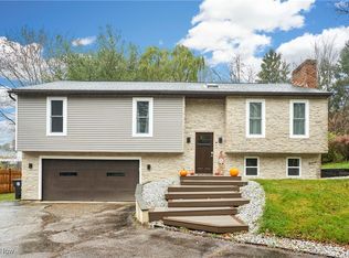 2583 Ridgewood Rd, Akron, OH 44313