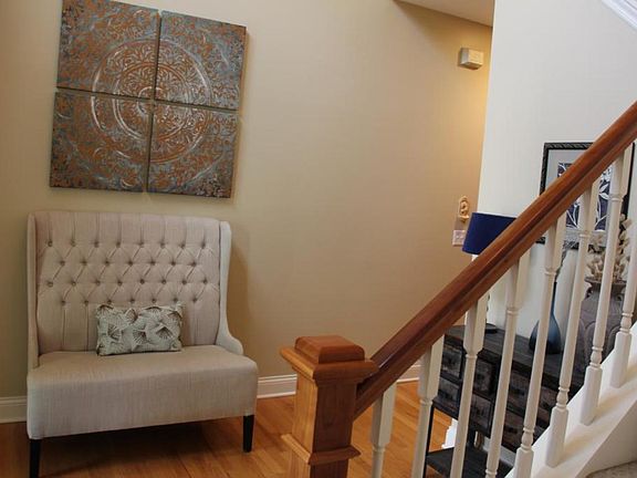 4th image of 3605 Commonwealth Cir