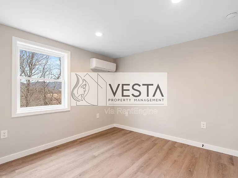2383 Dutch Cove Rd #1 — Photo 12