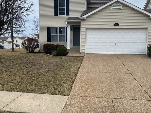 1065 Chesterfield Dr, Wentzville, MO 63385