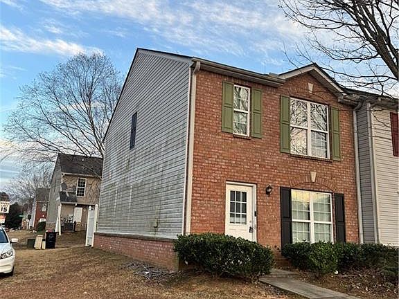 2nd image of 1754 Grove Way