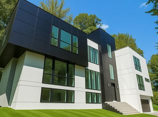 7502 Nevis Rd, Bethesda, MD 20817